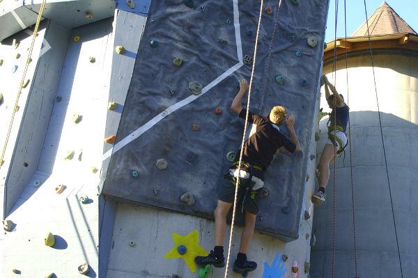 outdoor_klettern_kletterwand_lbb